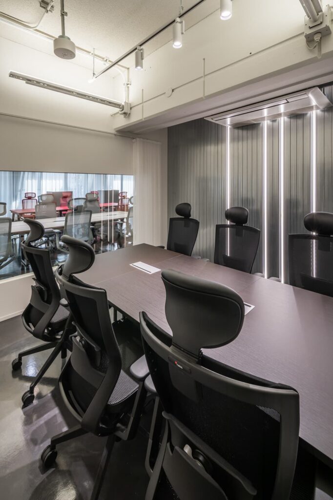 ミーティングルーム B