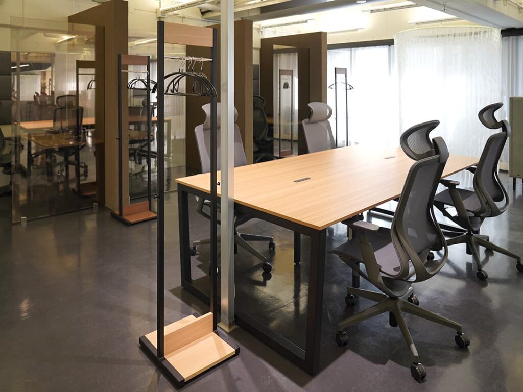 フリーアドレスエリア　リスム