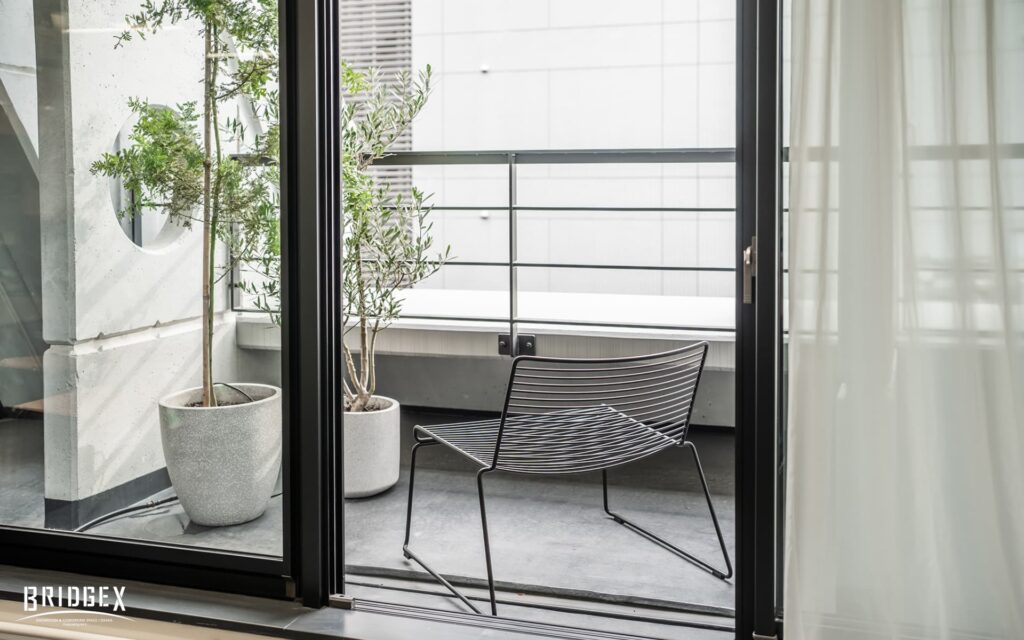 大阪・淀屋橋エリアのコワーキングスペースBRIDGEXのバーチャル背景